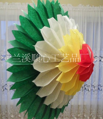 情人節與圣誕節燈籠供應 蜂窩紙燈籠與圣誕鐘燈廠家直銷，世界工廠網工藝禮品優選